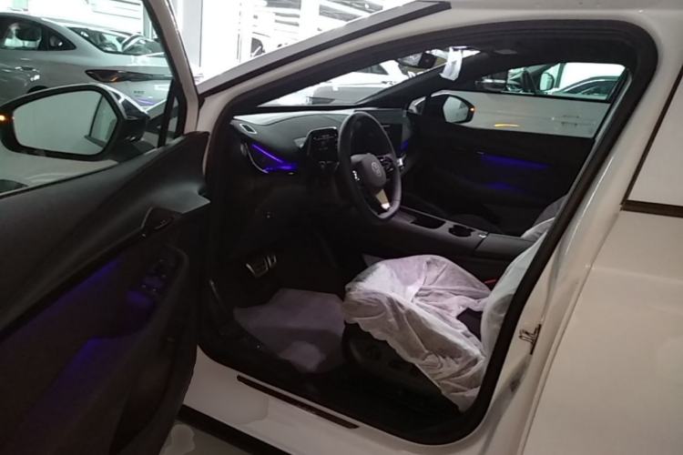 Used Volkswagen ID.UNYX 2025 Pure Model Driver Seat
