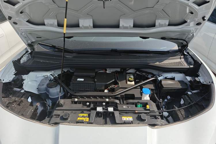 Used Volkswagen ID.UNYX 2025 Pure Model Engine Bay