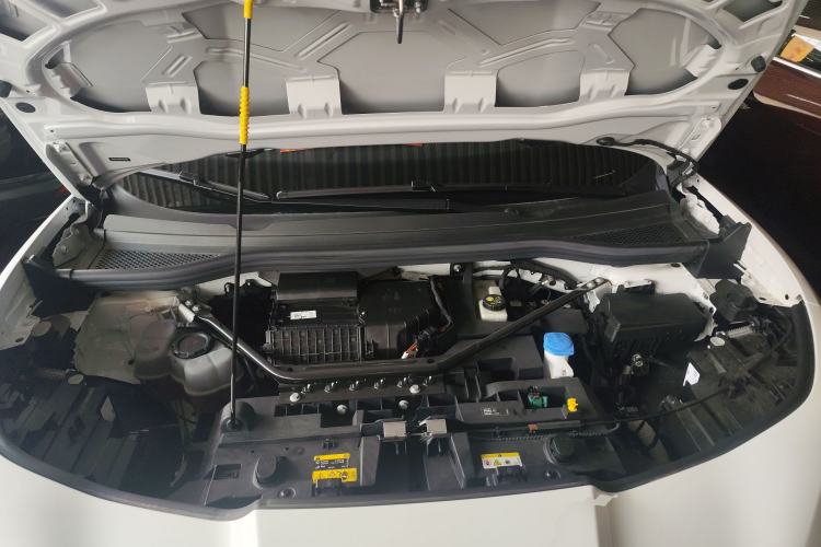Used Volkswagen ID.UNYX 2025 Pure Model Engine Bay