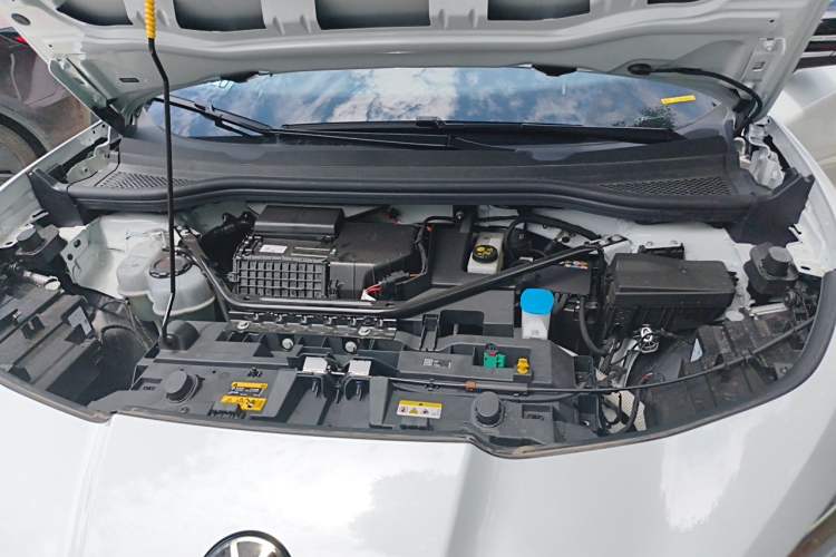 Used Volkswagen ID.UNYX 2025 Pure Model Engine Bay