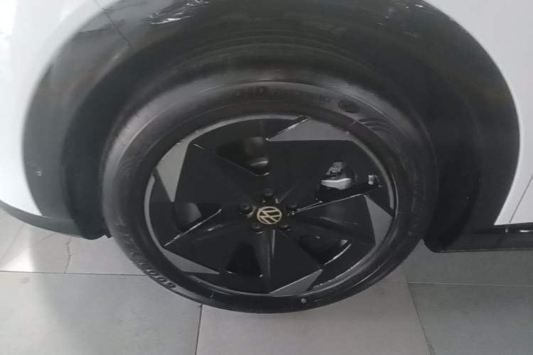 Used Volkswagen ID.UNYX 2025 Pure Model Exterior 4