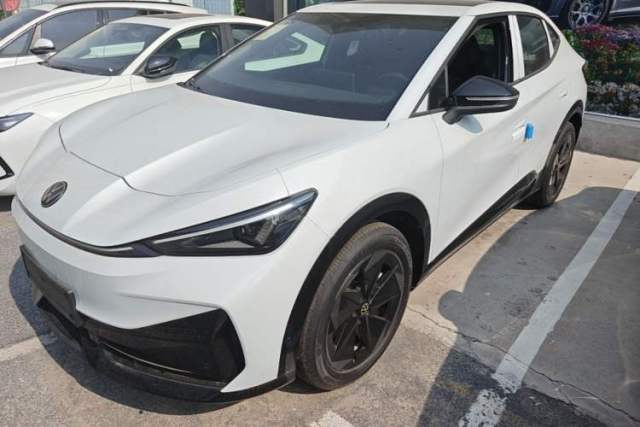 Used Volkswagen ID.UNYX 2025 Pure Model