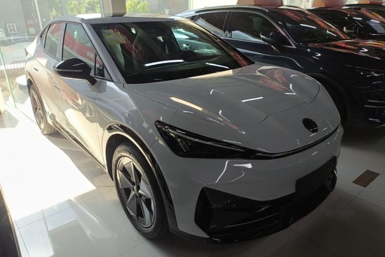 Used Volkswagen ID.UNYX 2025 Pure Model Front Right 45 Deg
