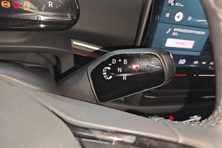 Used Volkswagen ID.UNYX 2025 Pure Model Gear Lever