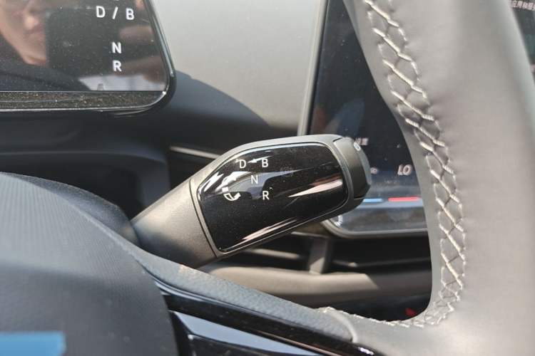 Used Volkswagen ID.UNYX 2025 Pure Model Gear Lever