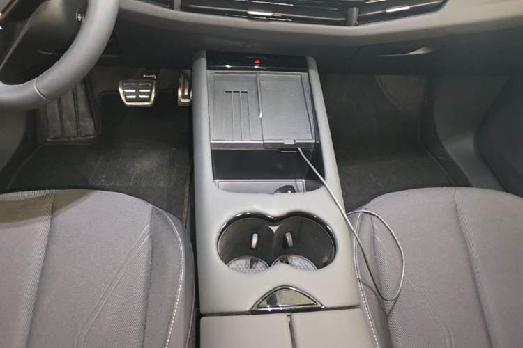 Used Volkswagen ID.UNYX 2025 Pure Model Gear Lever