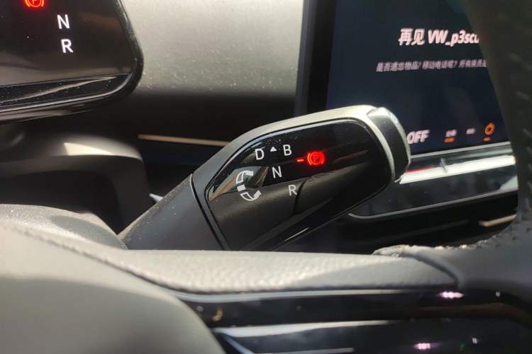 Used Volkswagen ID.UNYX 2025 Pure Model Gear Lever