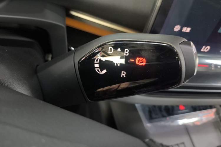 Used Volkswagen ID.UNYX 2025 Pure Model Gear Lever