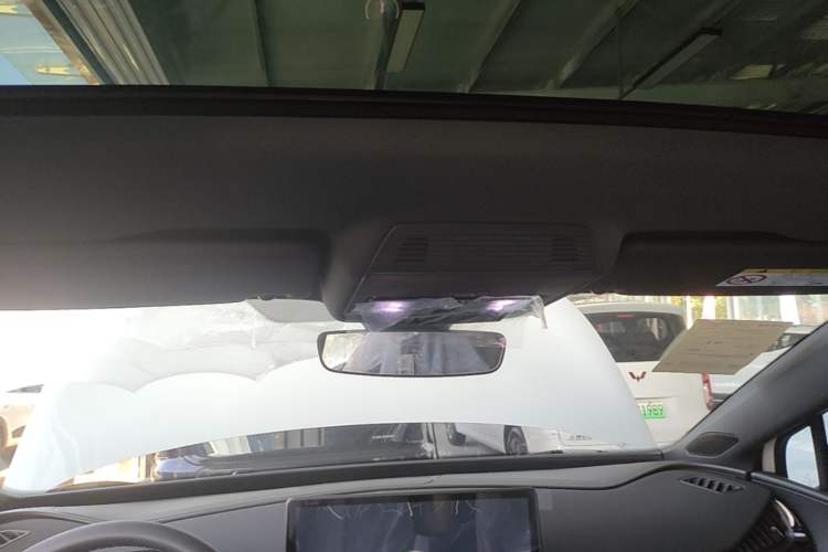 Used Volkswagen ID.UNYX 2025 Pure Model Headliner