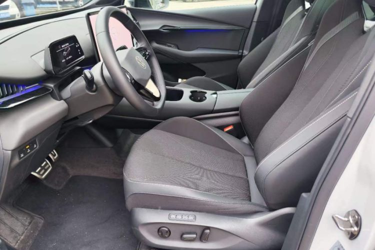 Used Volkswagen ID.UNYX 2025 Pure Model Interior 2
