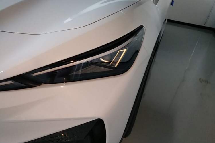 Used Volkswagen ID.UNYX 2025 Pure Model Left Front Headlight