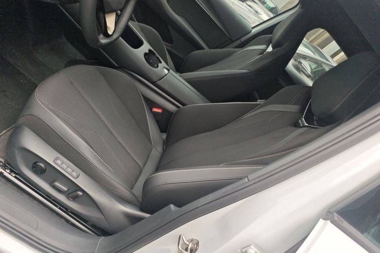 Used Volkswagen ID.UNYX 2025 Pure Model Left Front Seat