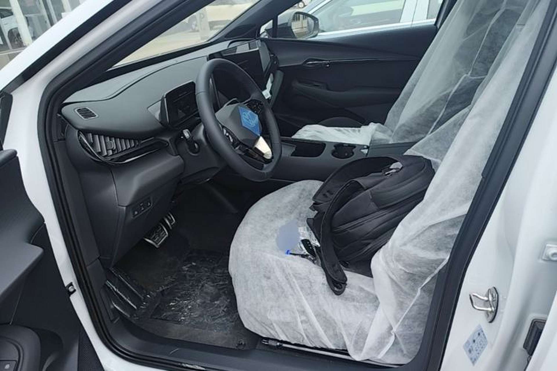 Used Volkswagen ID.UNYX 2025 Pure Model Left Front Seat