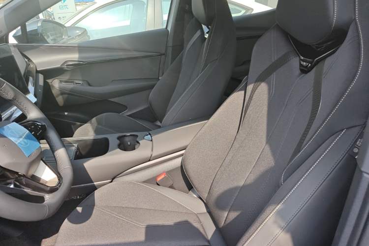 Used Volkswagen ID.UNYX 2025 Pure Model Left Front Seat