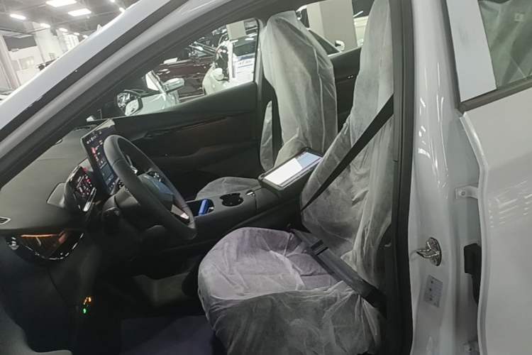 Used Volkswagen ID.UNYX 2025 Pure Model Left Front Seat