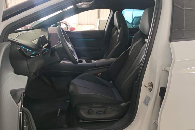 Used Volkswagen ID.UNYX 2025 Pure Model Left Front Seat