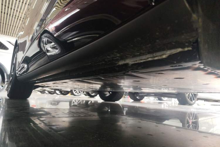 Used Volkswagen ID.UNYX 2025 Pure Model Left Side Sill