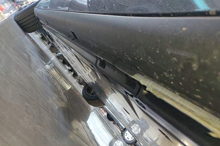 Used Volkswagen ID.UNYX 2025 Pure Model Left Side Sill