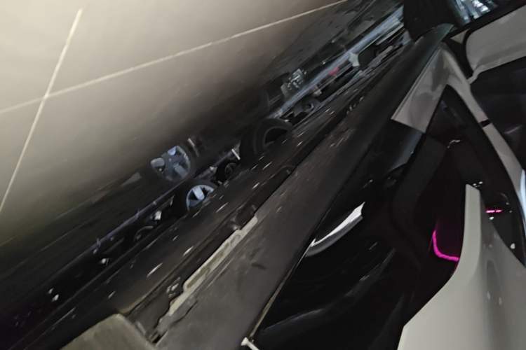 Used Volkswagen ID.UNYX 2025 Pure Model Left Side Sill