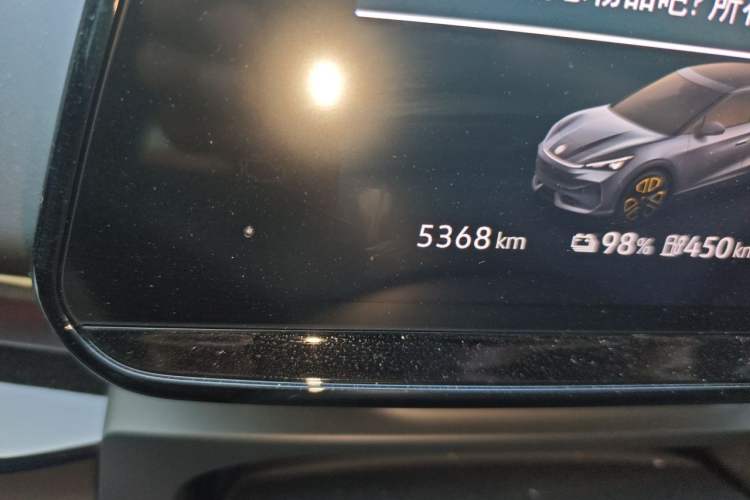 Used Volkswagen ID.UNYX 2025 Pure Model Odometer Close Up