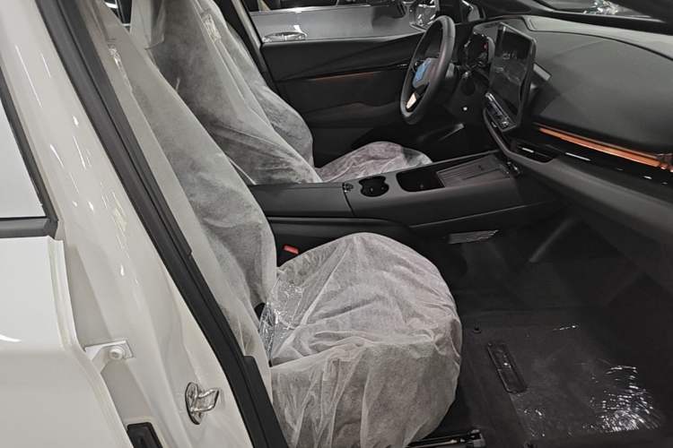 Used Volkswagen ID.UNYX 2025 Pure Model Right Front Seat
