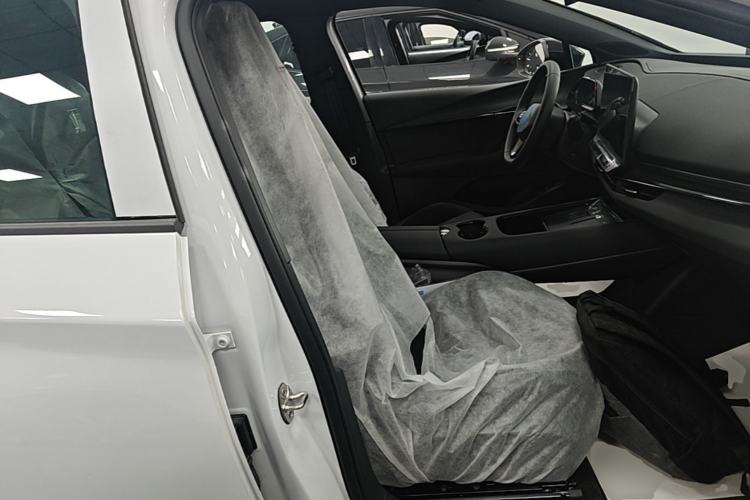 Used Volkswagen ID.UNYX 2025 Pure Model Right Front Seat