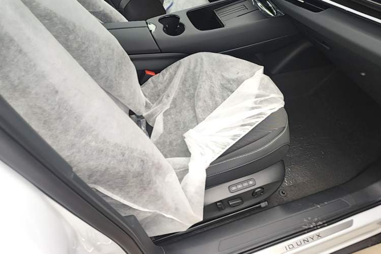 Used Volkswagen ID.UNYX 2025 Pure Model Right Front Seat