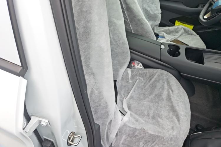 Used Volkswagen ID.UNYX 2025 Pure Model Right Front Seat