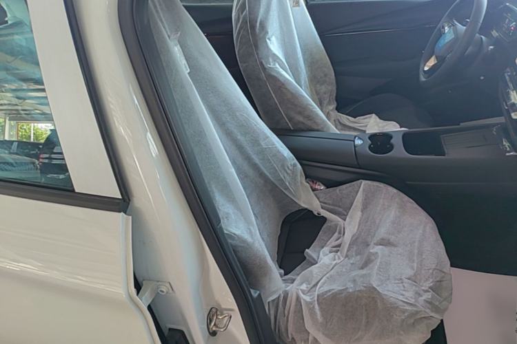 Used Volkswagen ID.UNYX 2025 Pure Model Right Front Seat
