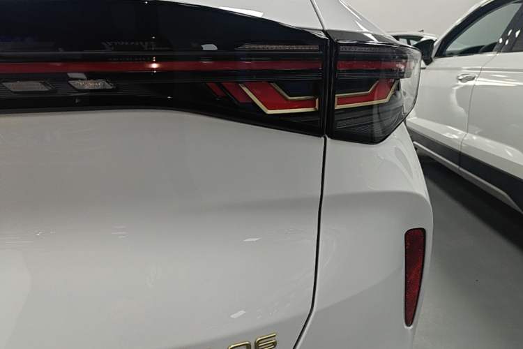 Used Volkswagen ID.UNYX 2025 Pure Model Right Rear Taillight