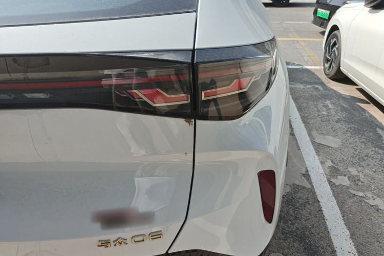 Used Volkswagen ID.UNYX 2025 Pure Model Right Rear Taillight