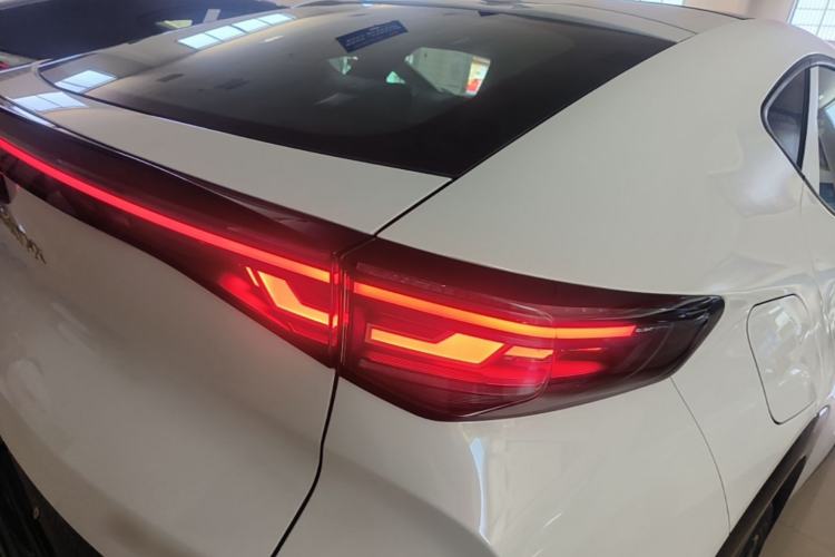 Used Volkswagen ID.UNYX 2025 Pure Model Right Rear Taillight