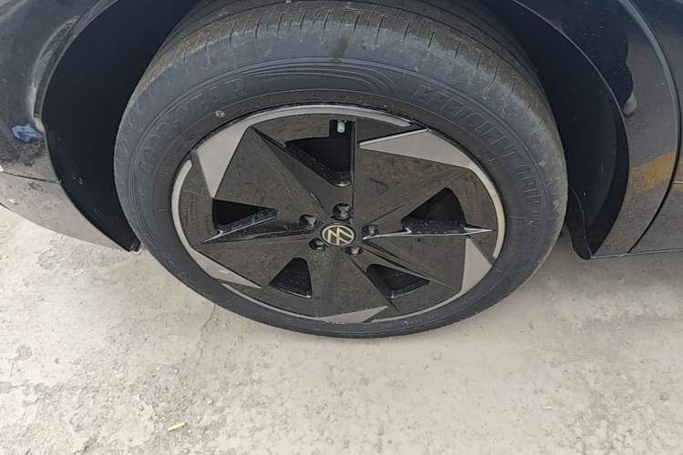 Used Volkswagen ID.UNYX 2025 Pure Model Right Rear Wheel Hub