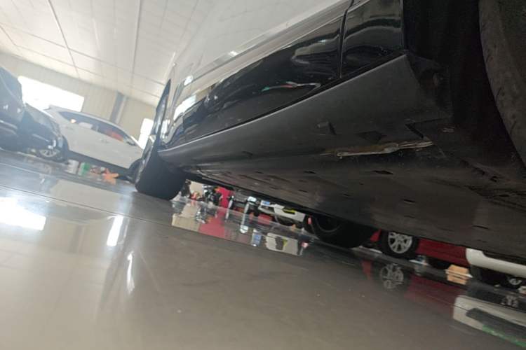 Used Volkswagen ID.UNYX 2025 Pure Model Right Side Sill