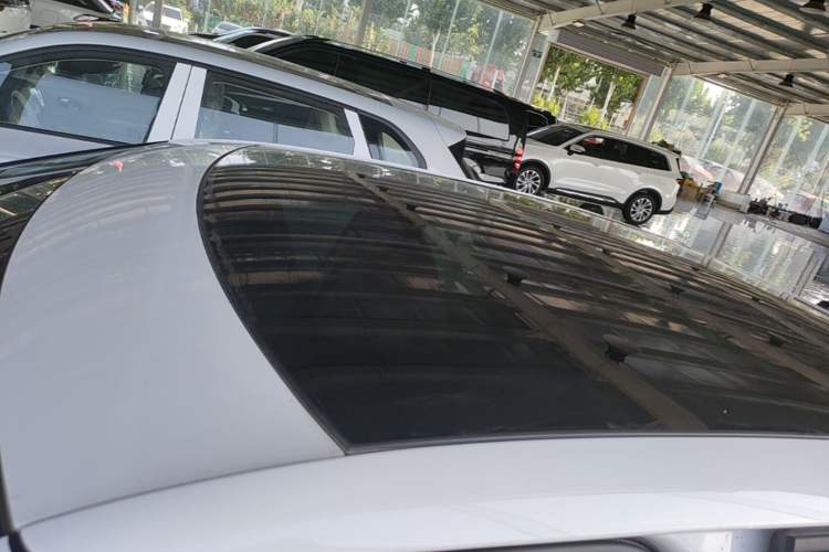 Used Volkswagen ID.UNYX 2025 Pure Model Roof