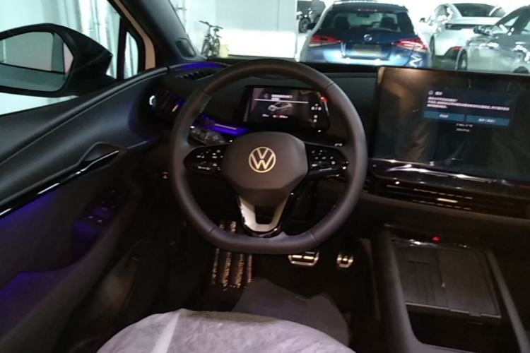 Used Volkswagen ID.UNYX 2025 Pure Model Steering Wheel