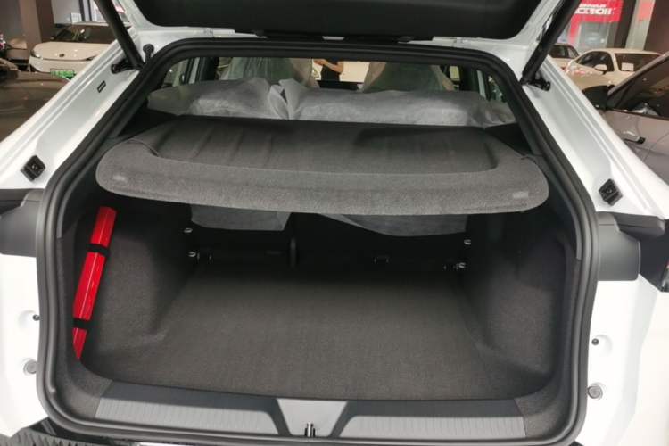 Used Volkswagen ID.UNYX 2025 Pure Model Trunk