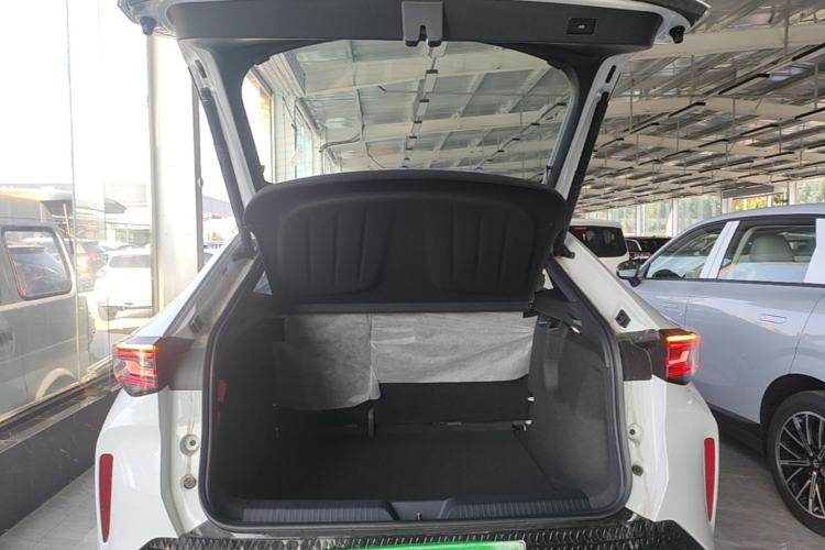 Used Volkswagen ID.UNYX 2025 Pure Model Trunk