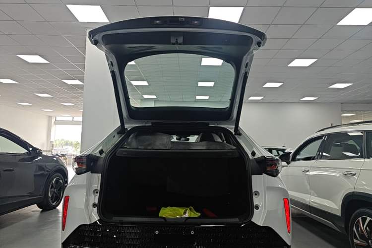 Used Volkswagen ID.UNYX 2025 Pure Model Trunk