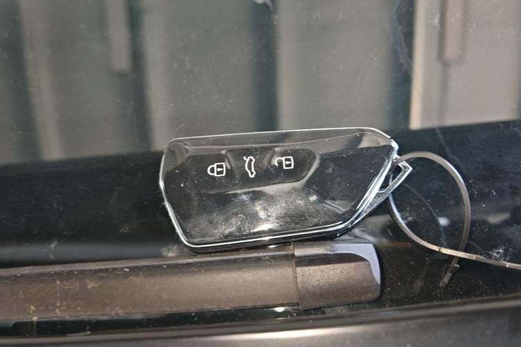 Used Volkswagen ID.UNYX 2025 Pure Model Vehicle Key