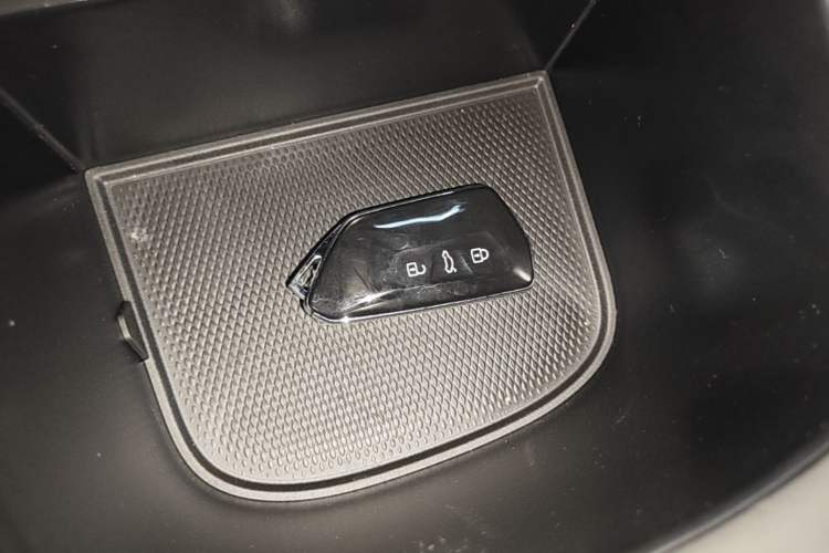 Used Volkswagen ID.UNYX 2025 Pure Model Vehicle Key