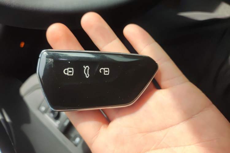 Used Volkswagen ID.UNYX 2025 Pure Model Vehicle Key