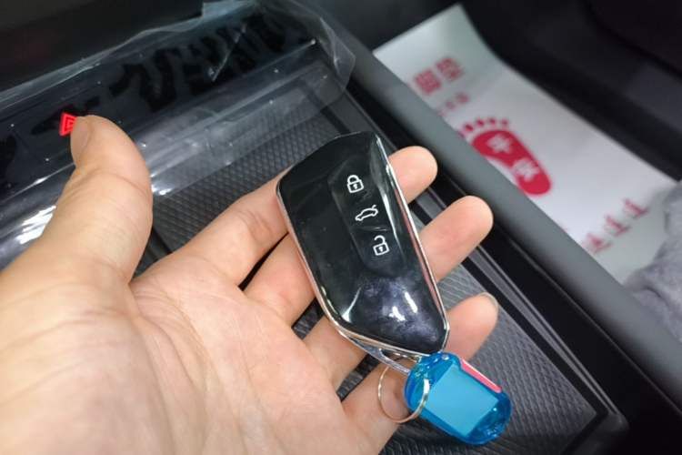 Used Volkswagen ID.UNYX 2025 Pure Model Vehicle Key