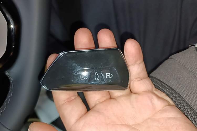 Used Volkswagen ID.UNYX 2025 Pure Model Vehicle Key