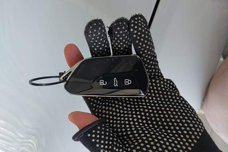 Used Volkswagen ID.UNYX 2025 Pure Model Vehicle Key