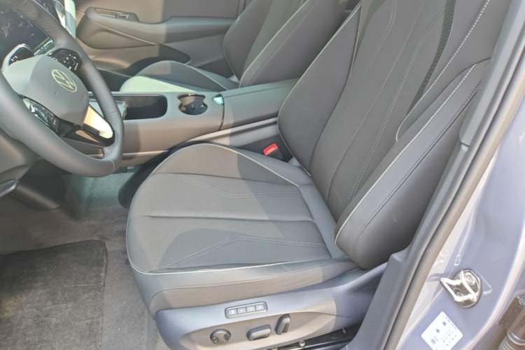 Used Volkswagen ID.UNYX 2025 Pure Model Left Front Seat