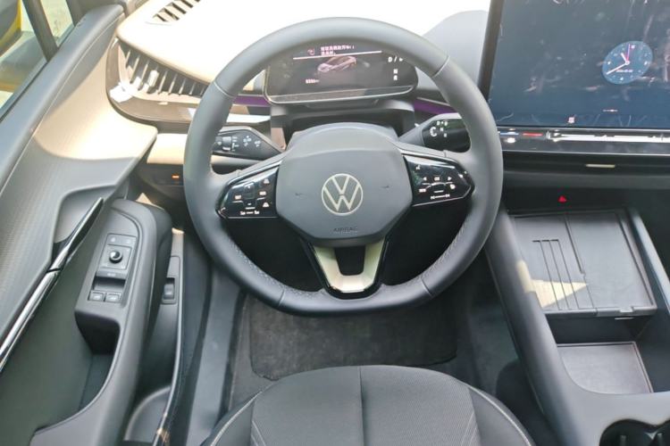 Used Volkswagen ID.UNYX 2025 Pure Model Steering Wheel