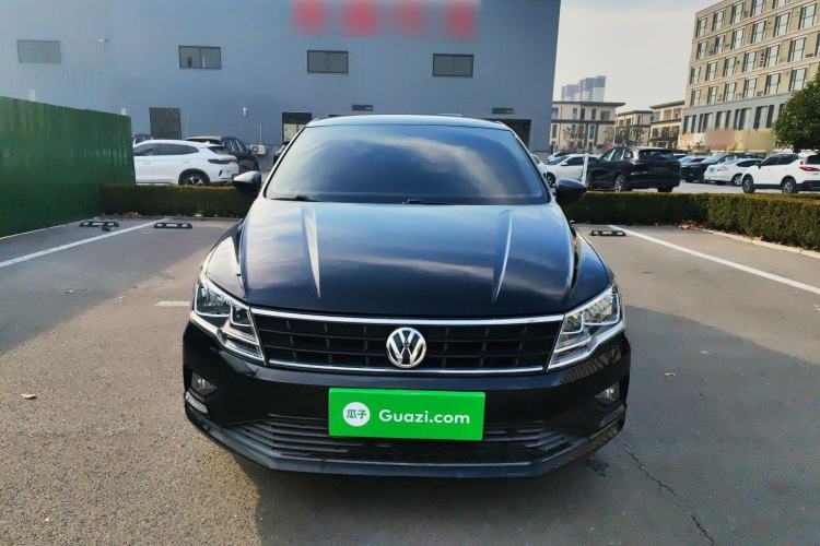 Used Volkswagen Jetta 2017 1.5L Manual Fashion Edition Exterior 1