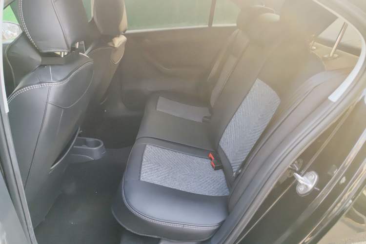 Used Volkswagen Jetta 2017 1.5L Manual Fashion Edition Interior 1