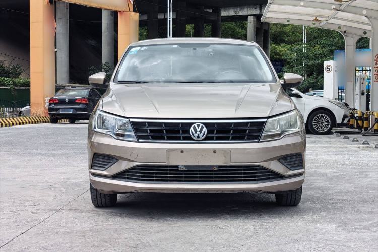 Used Volkswagen Jetta 2017 1.4L Manual Fashion Edition Exterior 1